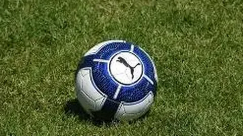 吴京透露谢楠遭遇严重桡骨骨折，术后急于主持活动