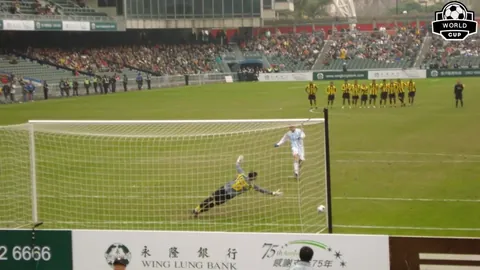 萨拉赫告别利物浦：赛后绕场致谢，球迷感动泪目